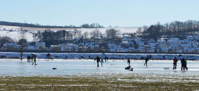 Eislaufplatz bei Neudorf am 13.02.2021