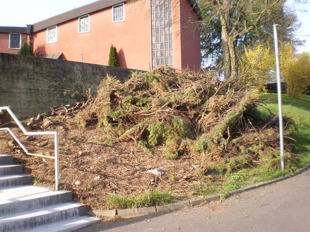 Arbeiten an der Außenanlage der Johanneskirche