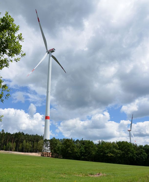 Windkraftanlagen oberhalb Neudorf