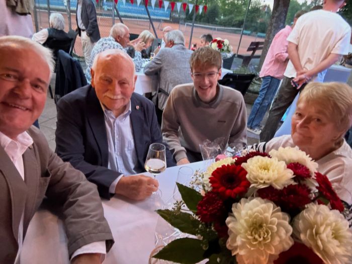 Bürgermeister Andreas Weiher; Ehrenvorsitzender Dr. Jürgen Tauber und Ehefrau Bürgermeister Andreas Weiher; Ehrenvorsitzender Dr. Jürgen Tauber und Ehefrau