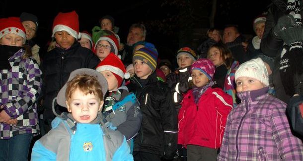 Kinder beim Nikolaus